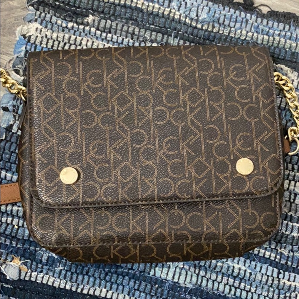 Calvin Klein Crossbody Purse.